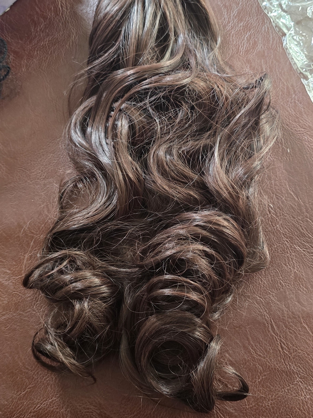 Loose Curl Wavy Brown Ponytail. Hair Extension - Natural Brown